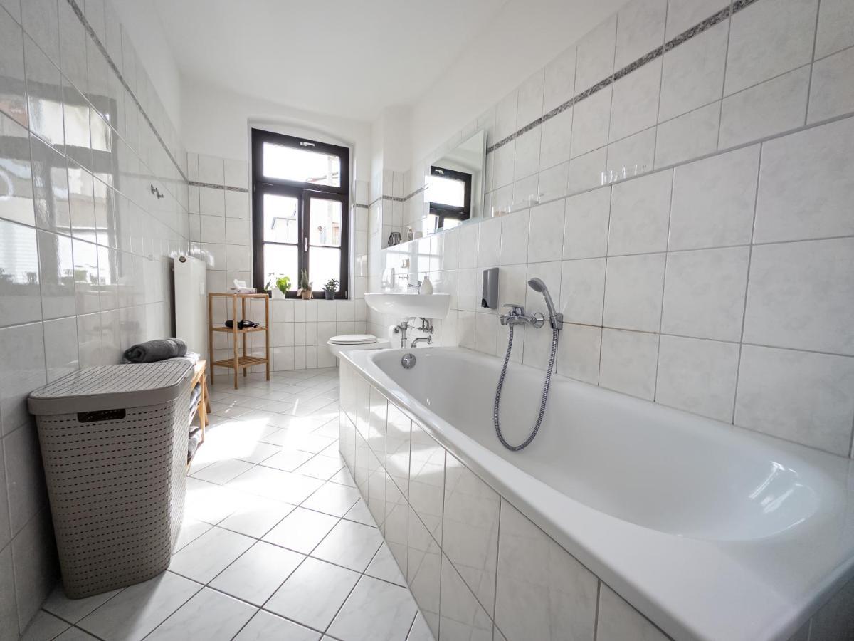 Moderne 3zimmer Mit Netflix Und Balkon Apartament *